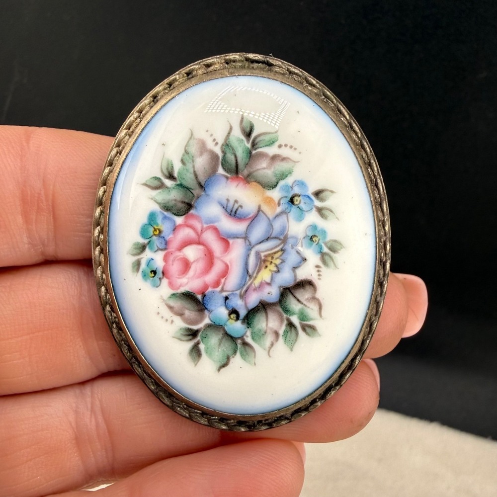 Vintage Porcelain Brooch Finfit Silver Tone Flowers